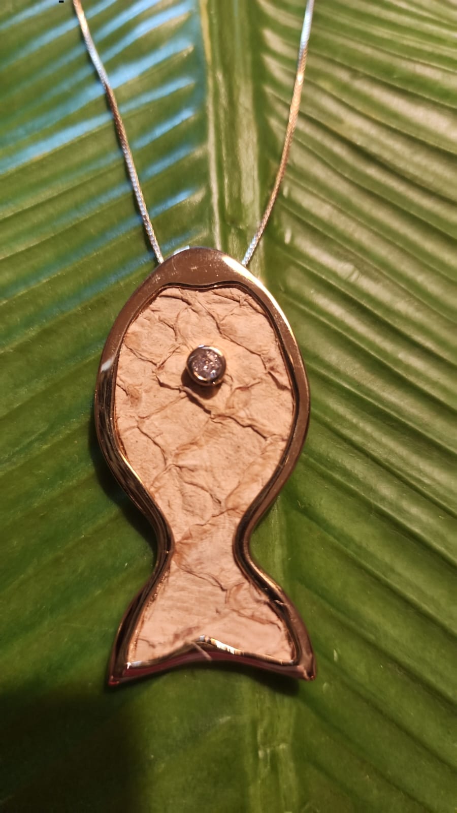 Colar Escama Tilápia Bege